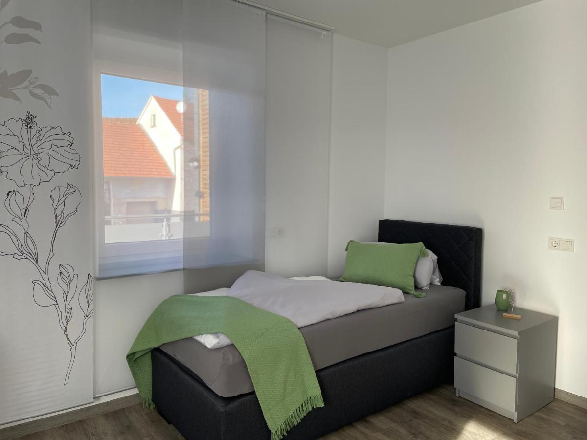 Wohnung Fuer Berufstaetige Hünfeld Екстериор снимка